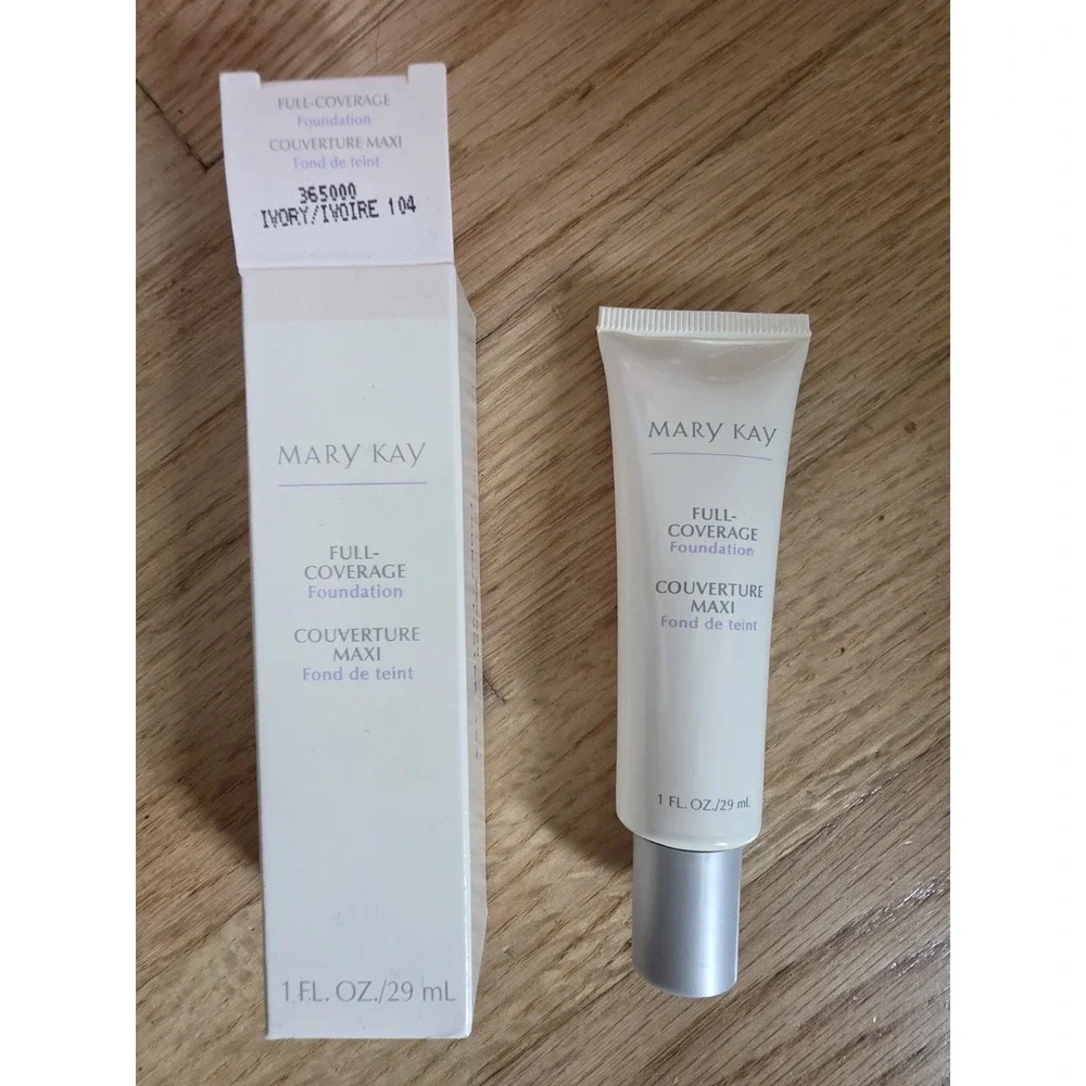 Mary Kay Full Coverage Foundation Ivory 104 - Gray Cap # 365000 NIB